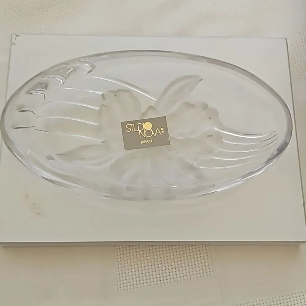 Studio Nova Japan Frosty Egg Shape Flower Tray 7"-4"